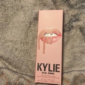 Kylie velvet lip kit